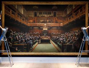 Banksys chimpanzee parliament goes under the hammer