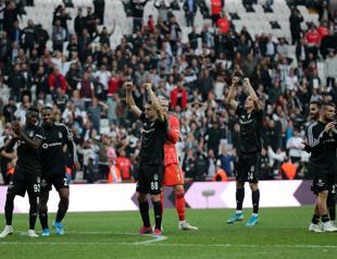 Beşiktaş beats league leader at home