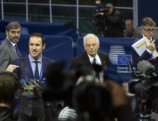 EU countries stop short of arms embargo for Turkey