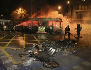 Chile President Pinera declares emergency as capital rocked by riots