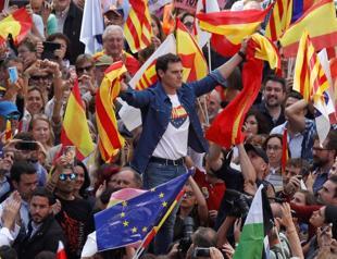 Anti-separatists rally in Barcelona after pro-independence unrest