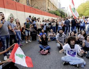 Mass protests continue in Lebanon despite reform plan