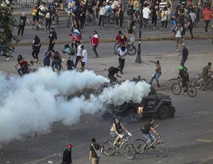 Death toll rises to 15 as violence wracks Chile for 5th day
