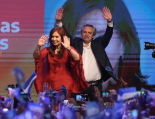 Argentinas Peronists sweep back into power as Macri ousted