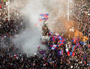 Chileans reject presidents concessions, plan new protests