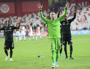 Beşiktaş beats Antalyaspor with resurgent offense