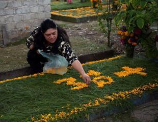 Mexican towns teem with life for Day of the Dead
