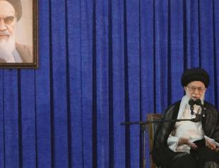 Irans Khamenei renews ban on talks with US