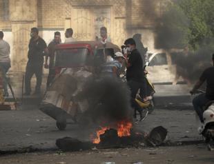 Iraqi protesters attack Iran consulate in Karbala