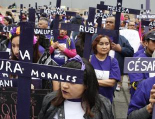 Demonstrators demand halt to killings of women in Mexico