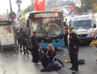 Istanbul bus driver slams into stop, killing one, injuring 13