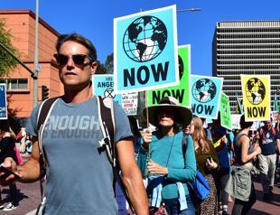 US tells UN it is pulling out of Paris climate deal