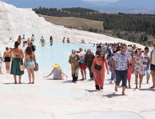 Domestic tourism spending on rise in Q2