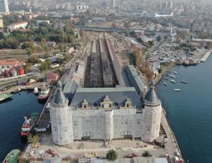 New roof of Istanbul’s landmark train station unveiled
