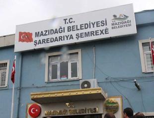 Mayors arrested over alleged terror links