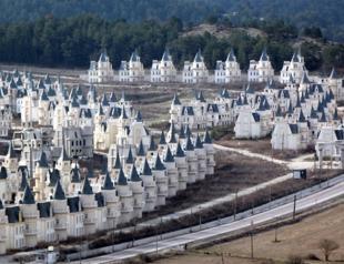 Château-style villas in Bolu to be completed