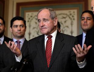 US senator wants to hold off sanctions bill on Turkey