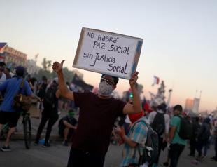 Amid protests, Chile moves towards dumping Pinochet-era constitution