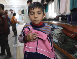 Turkish aid body makes childrens day with gifts