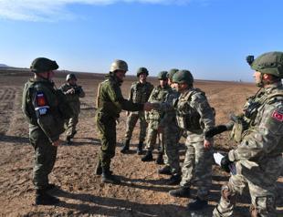 Turkish, Russian troops complete tenth joint patrols in N Syria