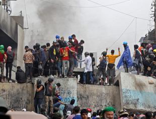 Iraqi forces kill 28 protesters after Iranian consulate torched