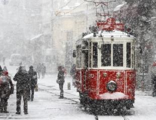 Istanbul gears up for snowy weather