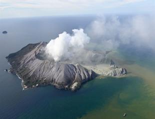 5 dead, many more missing in eruption of New Zealand volcano