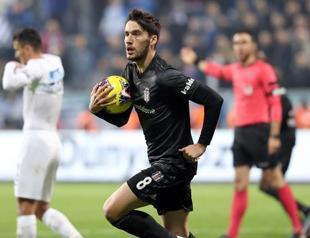 Beşiktaş join Süper Lig title race with critical win