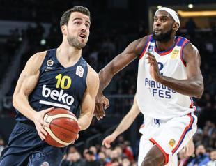 Anadolu Efes beat Fenerbahçe twice in one week