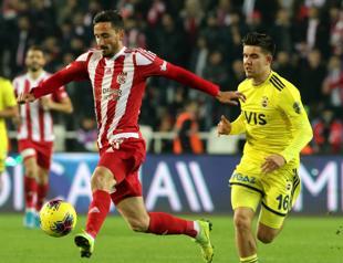 Sivasspor beats Fenerbahçe, remains atop Süper Lig standings