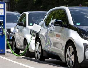 1,500 electric vehicles on roads