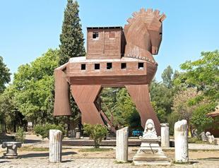 Professor’s books serve young archaeologists