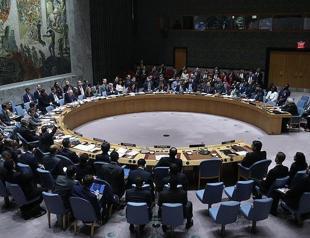 UN defeats rival resolutions to keep Syria cross-border aid