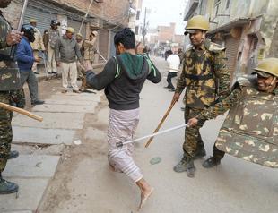 23 dead as protests grow against India citizenship law