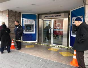 A bank was robbed in Istanbul, suspect fled with money