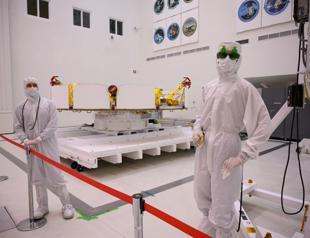 NASAs trip to Mars begins in California clean room