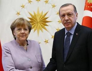 Erdoğan, Merkel discuss developments in Syria, Libya