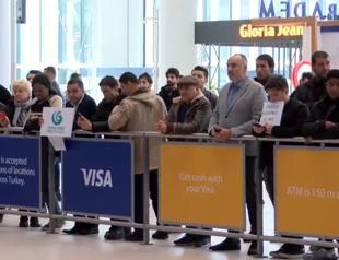 Waiting for passengers with signs banned at Istanbul Airport