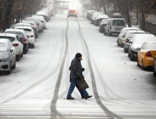 Ankara welcomes 2020s first snowfall