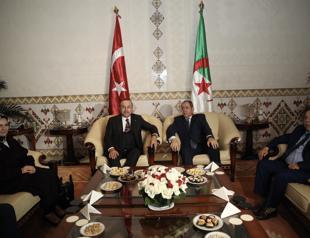 Turkish FM in Algeria for talks