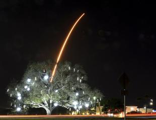 SpaceX launches 60 more satellites, trying to tone them down