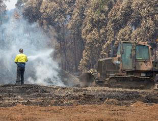 Australian PM proposes high-powered inquiry into bushfires response
