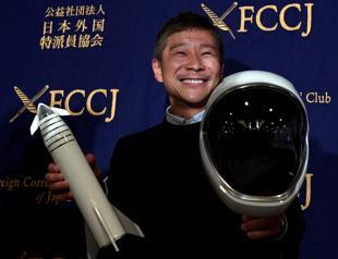 Wanted: Girlfriend to fly to the Moon with Japanese billionaire