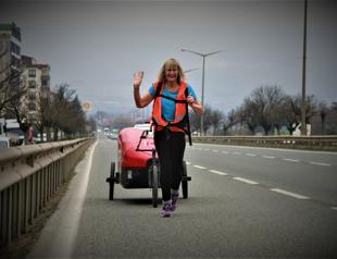 Runner for charity makes mark on way to Nepal