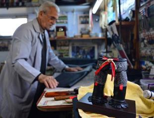 UNESCO-listed master sewing wrestling pants for over 60 years