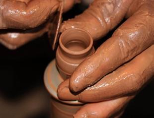 World’s smallest jugs attracts attention from abroad