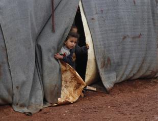 Nearly 27,000 have fled Idlib in three days