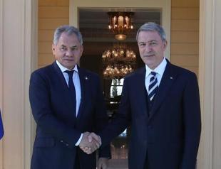 Turkish, Russian defense chiefs discuss regional issues