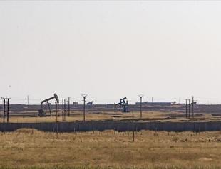 US troops block Russian forces way to oil fields in Syria