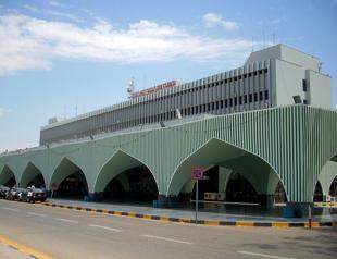 Libyas Tripoli airport suspends flights amid threats